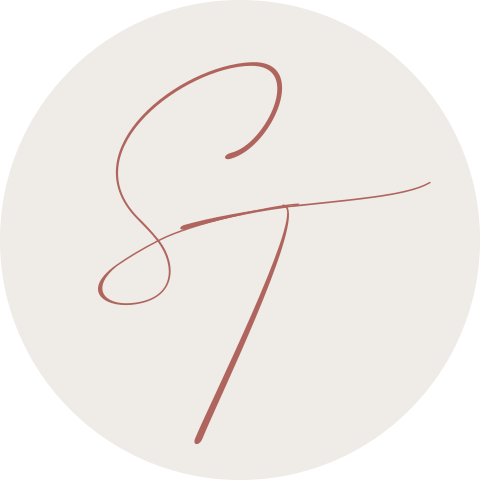 Moderne sluitstickers maken met logo in beige